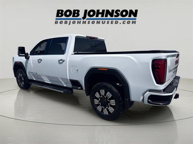 Photo of 2025 Summit White GMC Sierra 2500