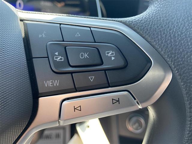 Photo of 2023 Pure White Volkswagen Jetta