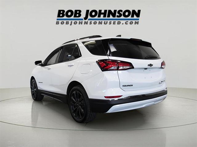 Photo of 2022 Summit White Chevrolet Equinox