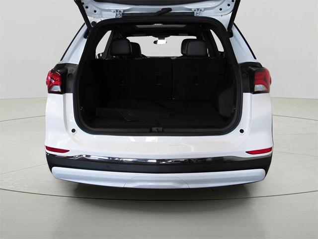 Photo of 2022 Summit White Chevrolet Equinox