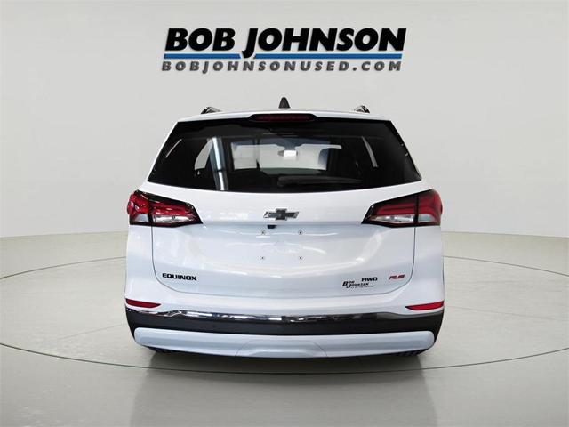 Photo of 2022 Summit White Chevrolet Equinox