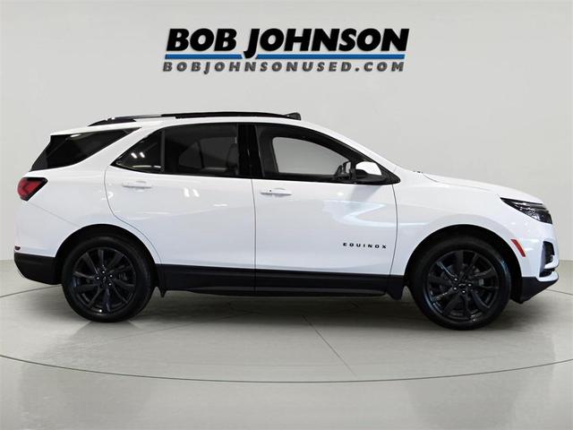 Photo of 2022 Summit White Chevrolet Equinox