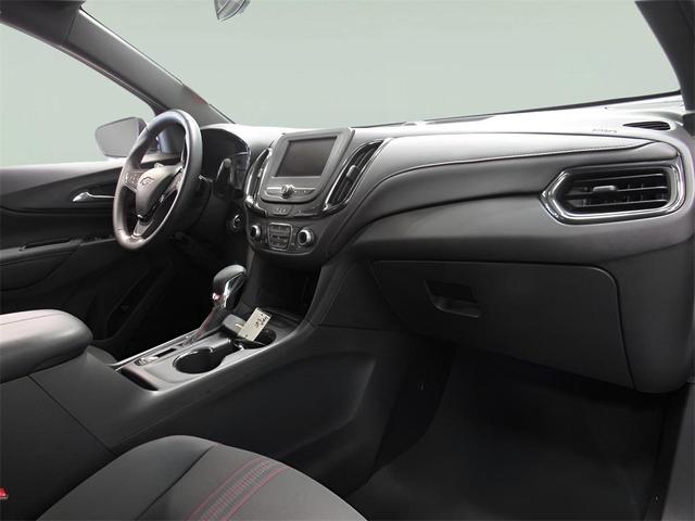 Photo of 2022 Summit White Chevrolet Equinox