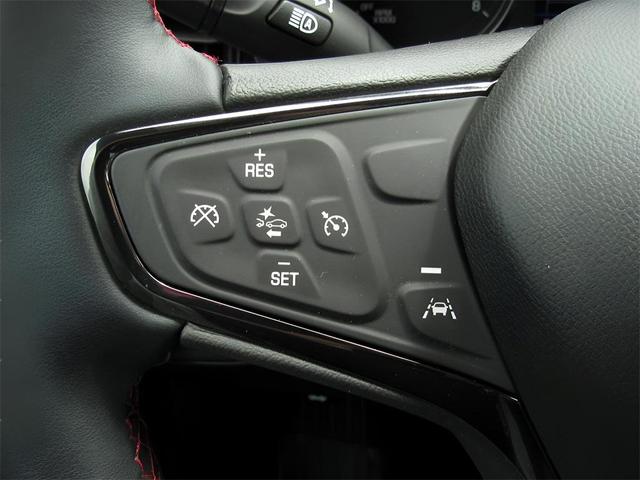 Photo of 2022 Summit White Chevrolet Equinox
