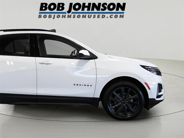 Photo of 2022 Summit White Chevrolet Equinox