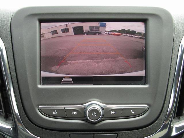 Photo of 2022 Summit White Chevrolet Equinox