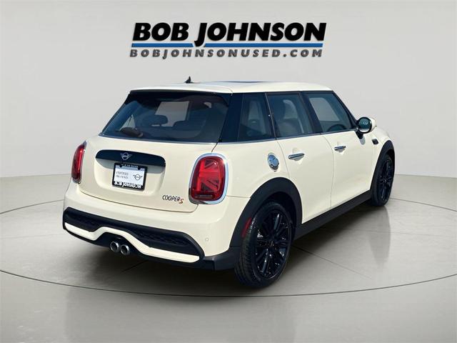 Photo of 2023 Pepper White MINI Hardtop