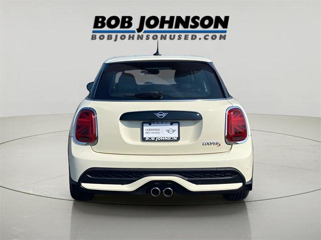 Photo of 2023 Pepper White MINI Hardtop