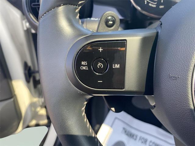 Photo of 2023 Pepper White MINI Hardtop