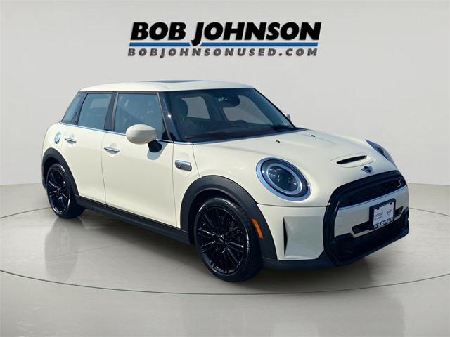 Photo of 2023 Pepper White MINI Hardtop