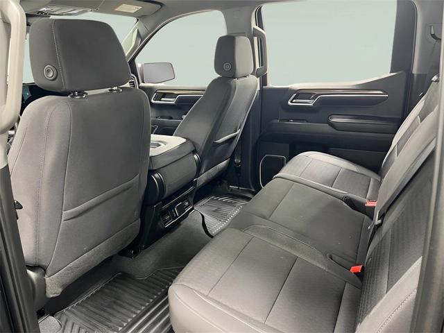 Photo of 2022 Black Chevrolet Silverado 1500