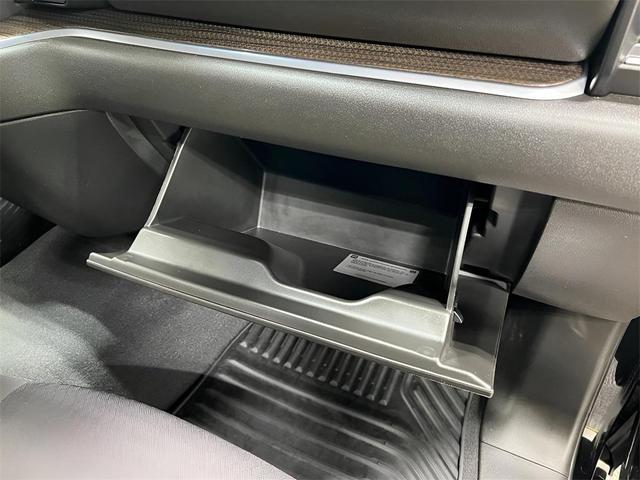 Photo of 2022 Black Chevrolet Silverado 1500