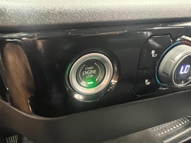 Photo of 2022 Black Chevrolet Silverado 1500