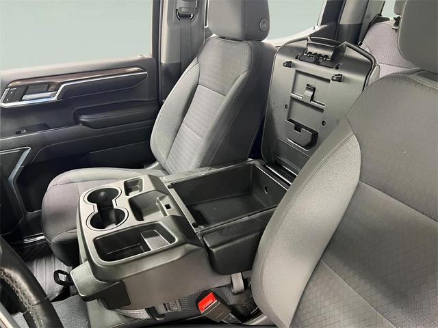 Photo of 2022 Black Chevrolet Silverado 1500