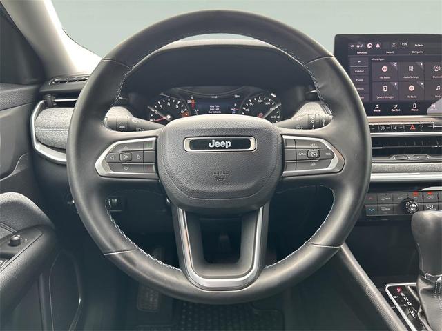 Photo of 2022 Granite Crystal Metallic Clearcoat Jeep Compass