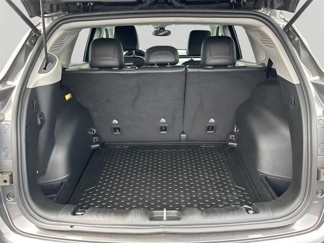 Photo of 2022 Granite Crystal Metallic Clearcoat Jeep Compass