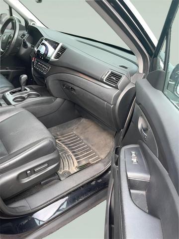 Photo of 2018 Crystal Black Pearl Honda Pilot