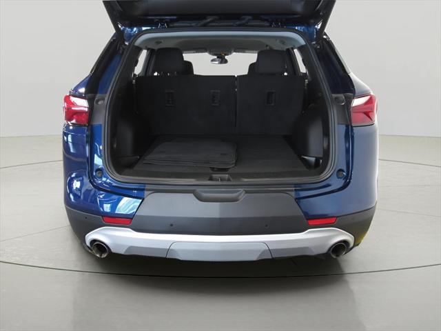 Photo of 2022 Blue Glow Metallic Chevrolet Blazer