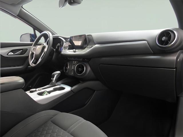 Photo of 2022 Blue Glow Metallic Chevrolet Blazer