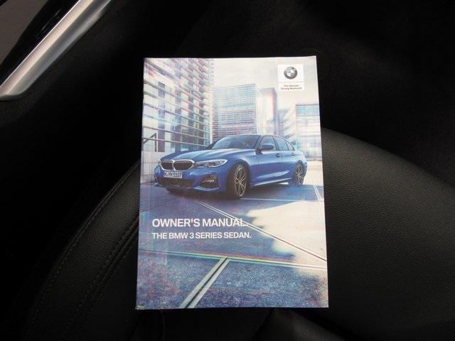 Photo of 2019 Jet Black BMW 330