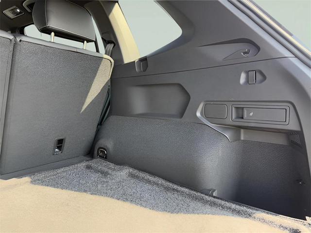 Photo of 2024 Deep Black Pearl Effect Volkswagen Tiguan