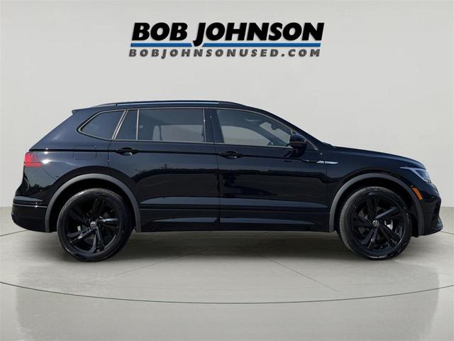 Photo of 2024 Deep Black Pearl Effect Volkswagen Tiguan