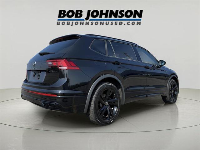 Photo of 2024 Deep Black Pearl Effect Volkswagen Tiguan