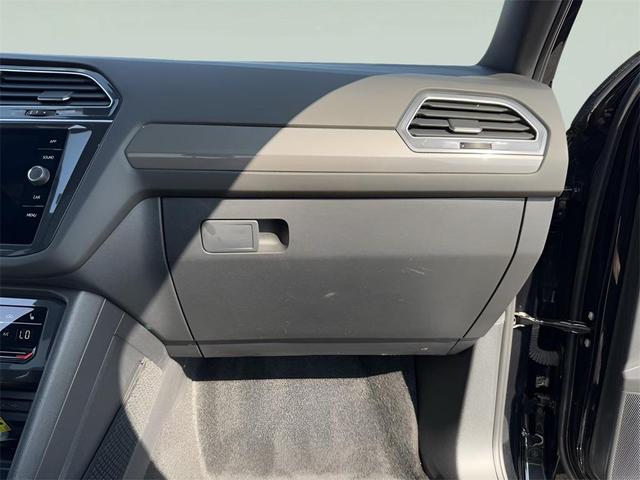 Photo of 2024 Deep Black Pearl Effect Volkswagen Tiguan