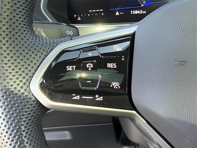 Photo of 2024 Deep Black Pearl Effect Volkswagen Tiguan