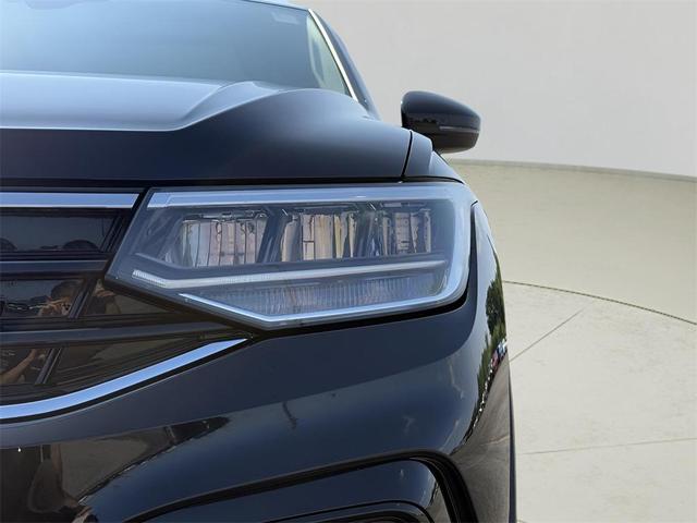 Photo of 2024 Deep Black Pearl Effect Volkswagen Tiguan