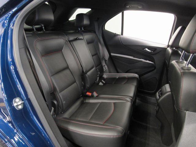 Photo of 2022 Blue Glow Metallic Chevrolet Equinox
