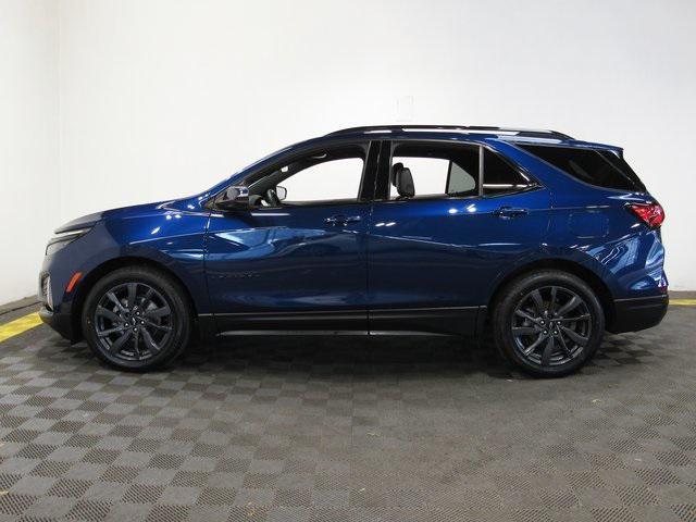 Photo of 2022 Blue Glow Metallic Chevrolet Equinox