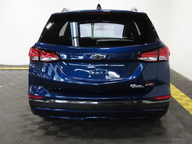 Photo of 2022 Blue Glow Metallic Chevrolet Equinox