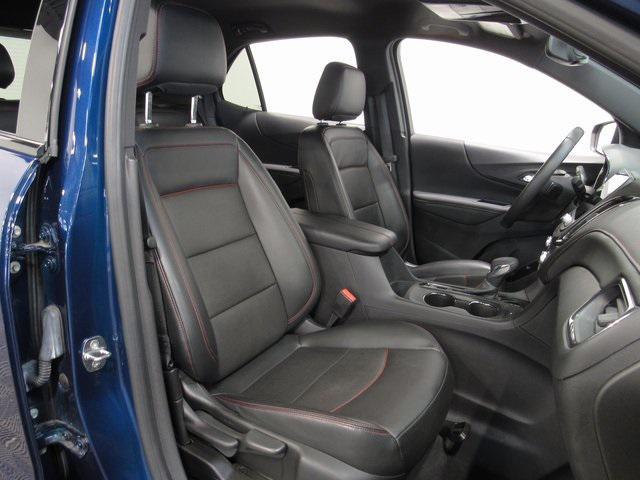 Photo of 2022 Blue Glow Metallic Chevrolet Equinox
