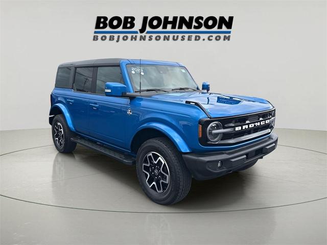 Photo of 2023 Velocity Blue Metallic Ford Bronco