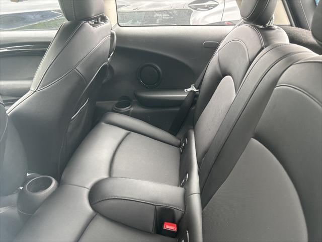 Photo of 2018 Deep Blue Metallic MINI Hardtop