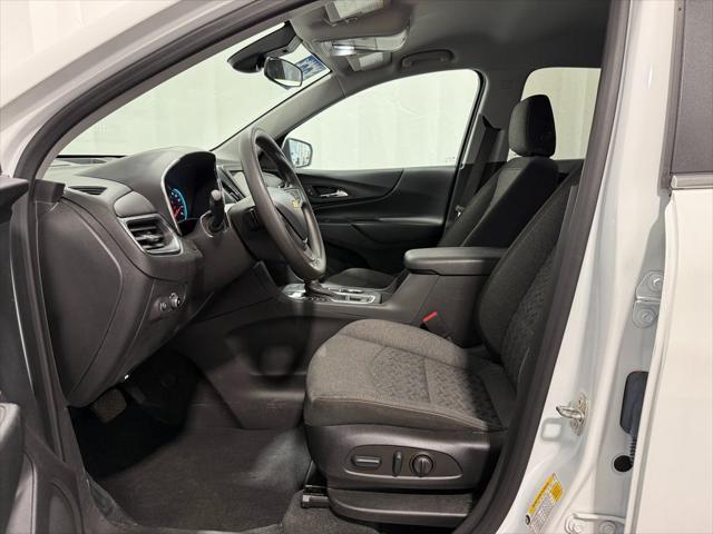 Photo of 2023 Summit White Chevrolet Equinox