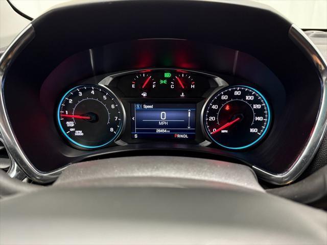 Photo of 2023 Summit White Chevrolet Equinox
