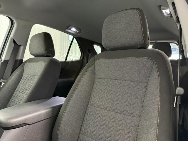 Photo of 2023 Summit White Chevrolet Equinox