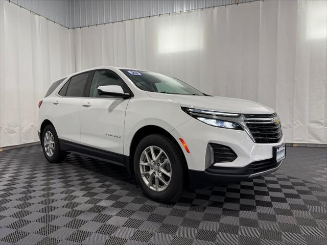 Photo of 2023 Summit White Chevrolet Equinox