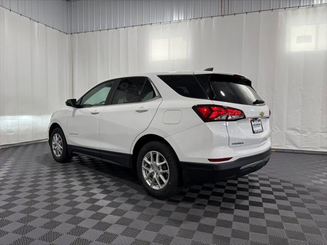 Photo of 2023 Summit White Chevrolet Equinox