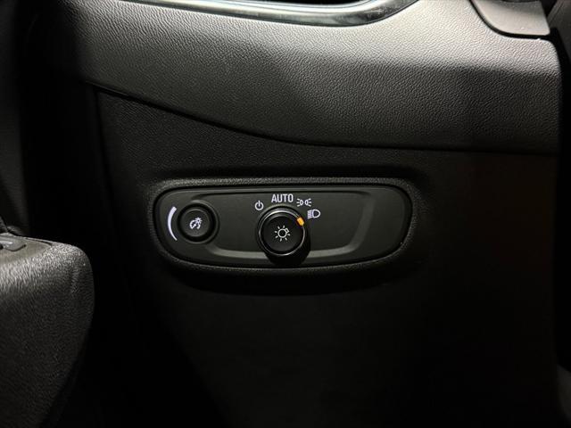 Photo of 2023 Summit White Chevrolet Equinox