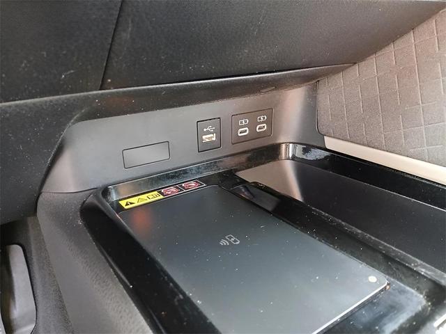 Photo of 2025 Midnight Black Metallic Toyota Camry