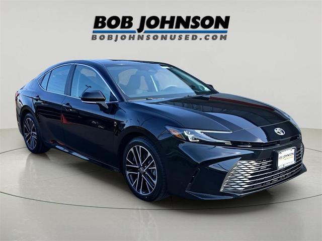 Photo of 2025 Midnight Black Metallic Toyota Camry