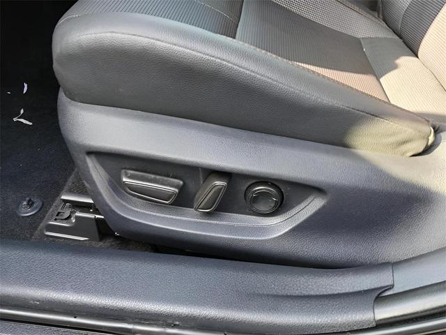 Photo of 2025 Midnight Black Metallic Toyota Camry