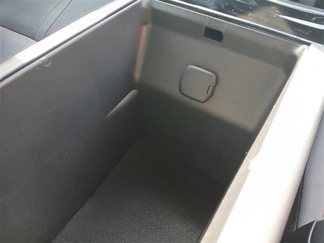 Photo of 2025 Midnight Black Metallic Toyota Camry