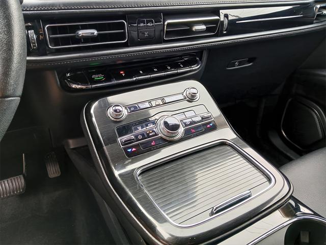 Photo of 2022 Silver Radiance Metallic Clearcoat Lincoln Nautilus