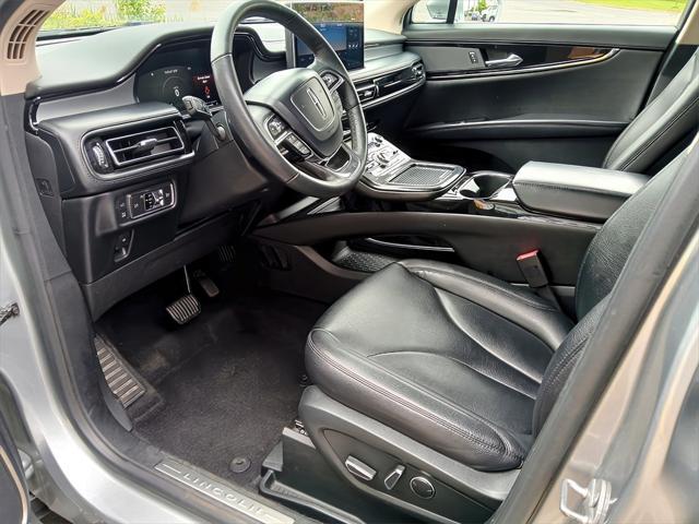 Photo of 2022 Silver Radiance Metallic Clearcoat Lincoln Nautilus