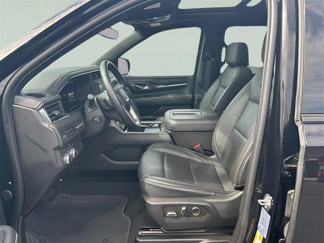 Photo of 2023 Onyx Black GMC Yukon XL