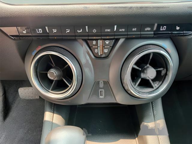 Photo of 2020 Silver Ice Metallic Chevrolet Blazer